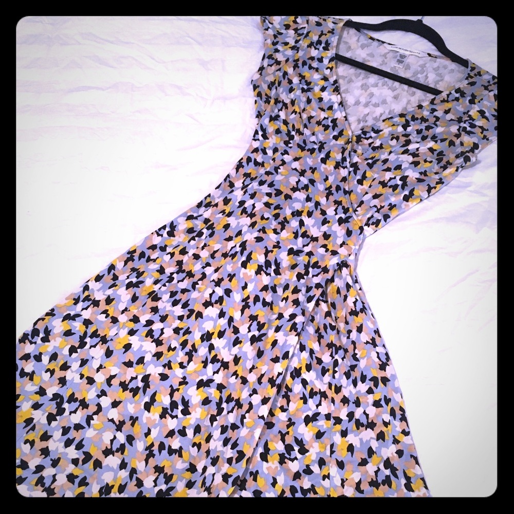 DVF wrap dress. 100% silk.